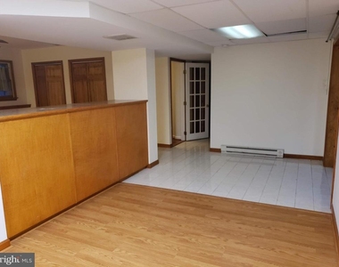 724 Hillcrest Drive - Photo Thumbnail 20