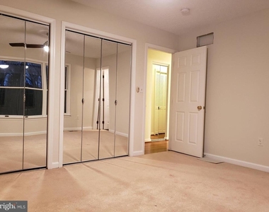 724 Hillcrest Drive - Photo Thumbnail 15