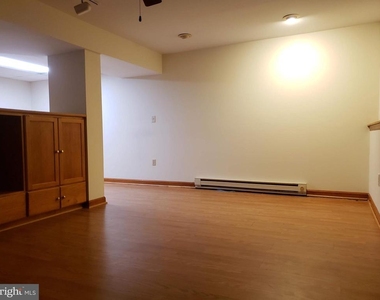 724 Hillcrest Drive - Photo Thumbnail 25