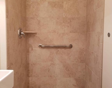 724 Hillcrest Drive - Photo Thumbnail 13