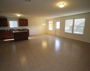 9001 Tall Sky Trce - Photo Thumbnail 6