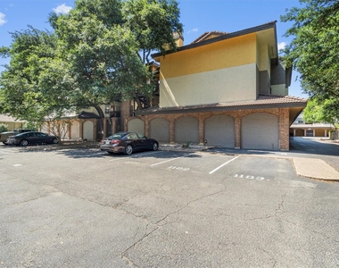 806 W 24th St - Photo Thumbnail 27