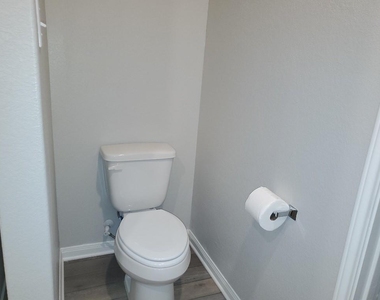 136 Constitution St - Photo Thumbnail 23