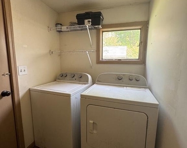101 W Camden Wyoming Avenue - Photo Thumbnail 9