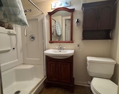101 W Camden Wyoming Avenue - Photo Thumbnail 7