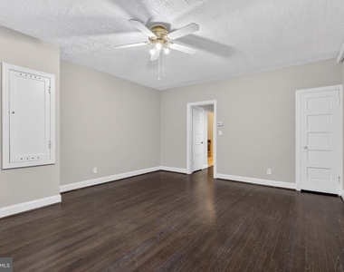 46 Quincy Place Ne - Photo Thumbnail 4