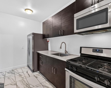 46 Quincy Place Ne - Photo Thumbnail 6