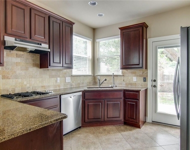 15400 Interlachen Dr - Photo Thumbnail 9