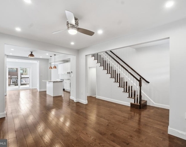 1118 Chicago Street Se - Photo Thumbnail 2