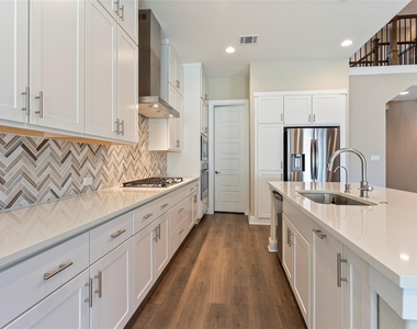 328 Berkeley Pl - Photo Thumbnail 11