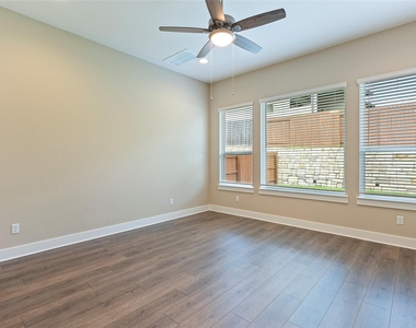 328 Berkeley Pl - Photo Thumbnail 16