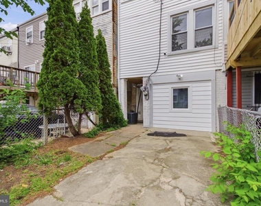 440 Nw Delafield Place Nw - Photo Thumbnail 30