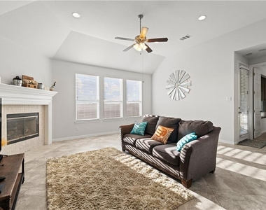 2921 Diego Dr - Photo Thumbnail 15