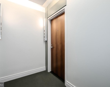 525 Water Street Sw - Photo Thumbnail 1