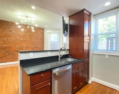 615 Lamont Street Nw - Photo Thumbnail 4