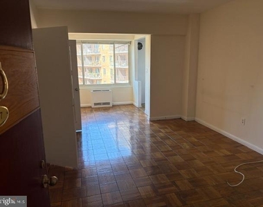 1727 Massachusetts Avenue Nw - Photo Thumbnail 1