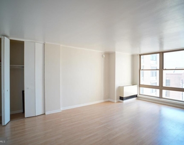 1260 21st Street Nw - Photo Thumbnail 2