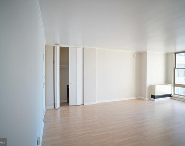 1260 21st Street Nw - Photo Thumbnail 4