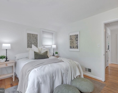 2842 30th Street Ne - Photo Thumbnail 5