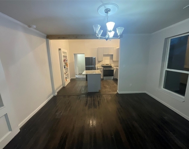 104 S Broad St - Photo Thumbnail 8
