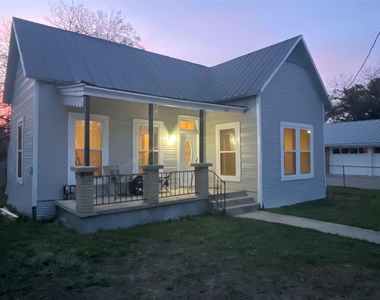 104 S Broad St - Photo Thumbnail 2