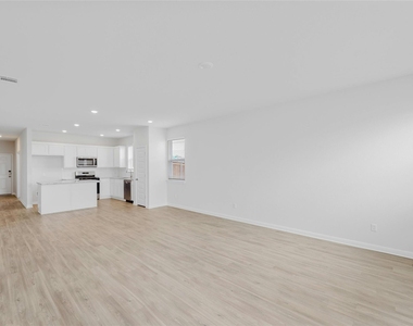 2457 Lucy Axel Ln - Photo Thumbnail 8