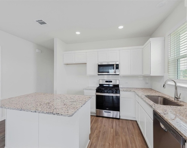 2457 Lucy Axel Ln - Photo Thumbnail 12