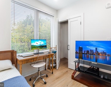 1307 Longfellow Street Nw - Photo Thumbnail 8