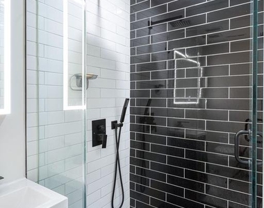 1307 Longfellow Street Nw - Photo Thumbnail 15