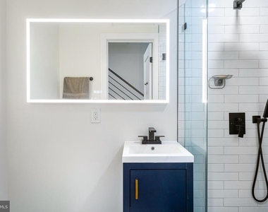 1307 Longfellow Street Nw - Photo Thumbnail 10