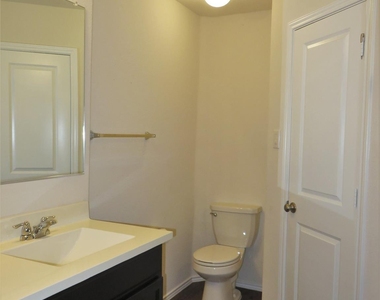 400 Major Lee Ln - Photo Thumbnail 18