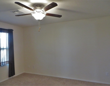 400 Major Lee Ln - Photo Thumbnail 14