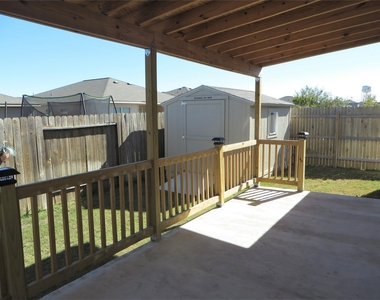 400 Major Lee Ln - Photo Thumbnail 22