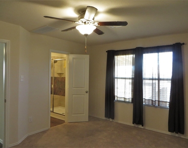 400 Major Lee Ln - Photo Thumbnail 15