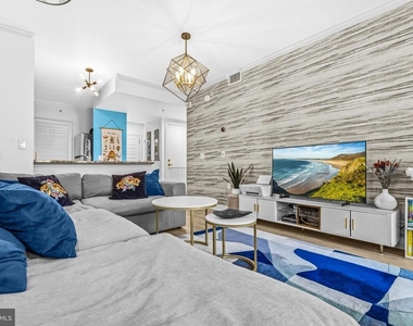 631 D Street Nw - Photo Thumbnail 8