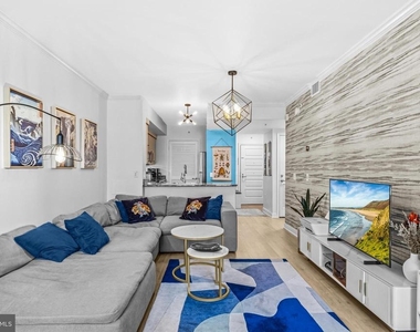 631 D Street Nw - Photo Thumbnail 10