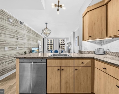 631 D Street Nw - Photo Thumbnail 13