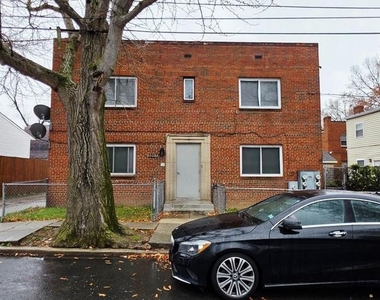 3207 11th Pl Se - Photo Thumbnail 1