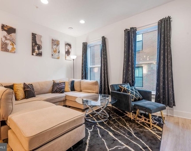 317 Riggs Park Place Ne - Photo Thumbnail 11