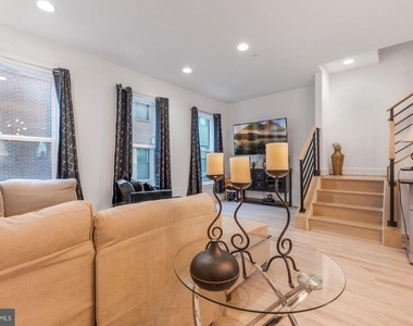 317 Riggs Park Place Ne - Photo Thumbnail 12