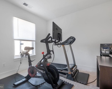 317 Riggs Park Place Ne - Photo Thumbnail 25
