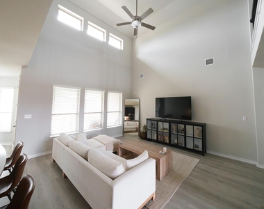 290 Left Fork Dr - Photo Thumbnail 9