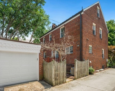 4505 Alton Place Nw - Photo Thumbnail 43