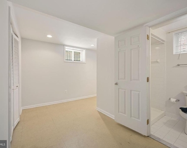 4505 Alton Place Nw - Photo Thumbnail 36