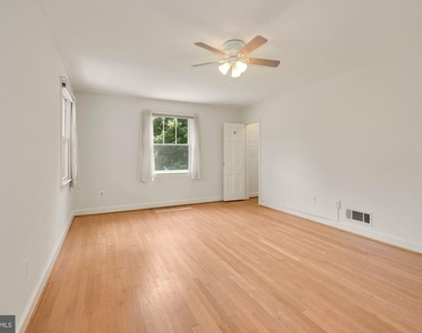4505 Alton Place Nw - Photo Thumbnail 18