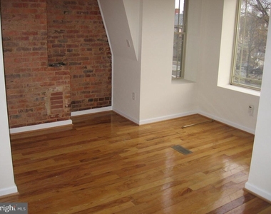34 Rhode Island Avenue Ne - Photo Thumbnail 4