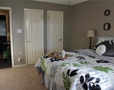 1702 Goodson Ln - Photo Thumbnail 10