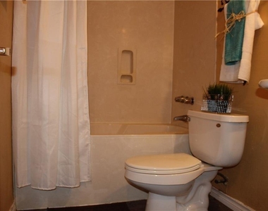1702 Goodson Ln - Photo Thumbnail 13