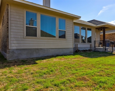 3030 Isabella Ln - Photo Thumbnail 36