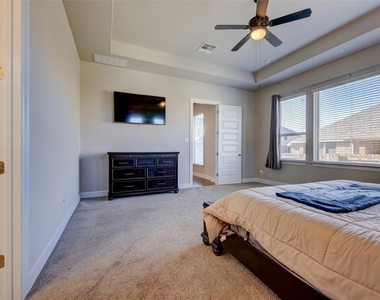 3030 Isabella Ln - Photo Thumbnail 20